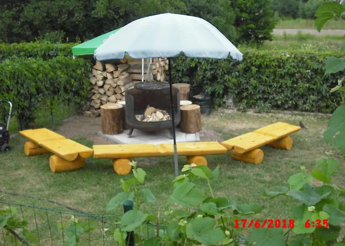 Semesterbostad Hana *